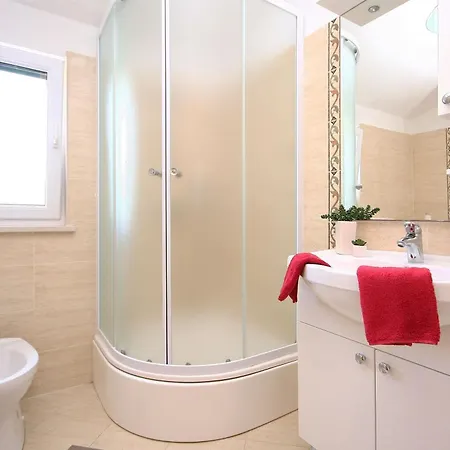 Apartman Suncica *