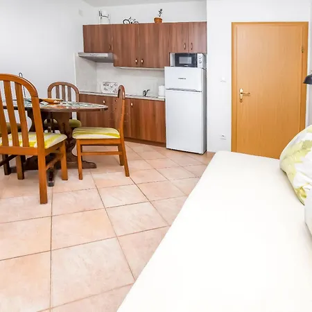 Suncica Apartman *