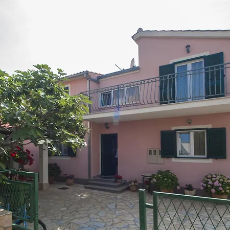 Suncica Apartman Rogoznica