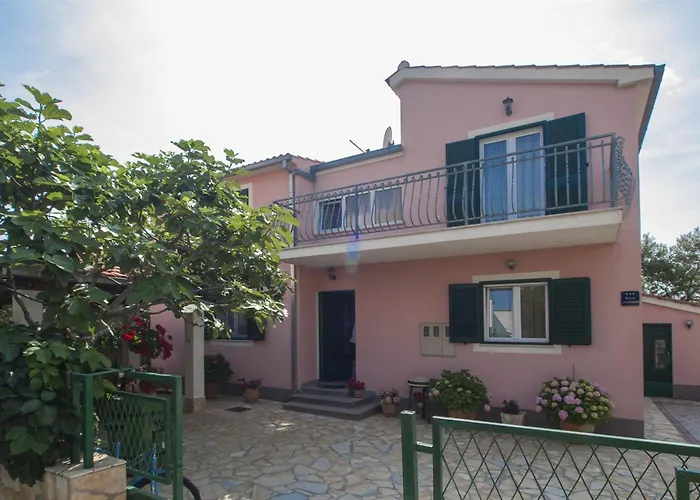 Suncica Apartman Rogoznica